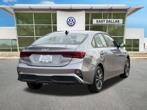 Used 2024 Kia Forte LXS FWD image 3