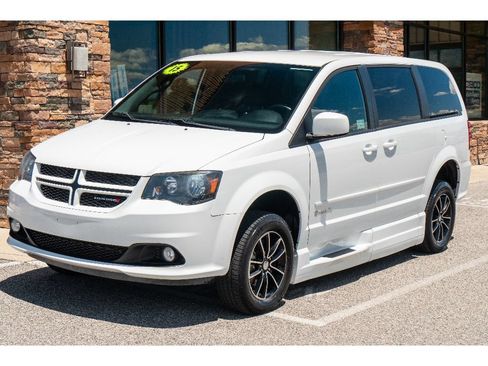 Used 2015 Dodge Grand Caravan R/T w/ Safety Sphere Group FWD image 7