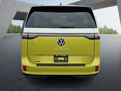 Used 2025 Volkswagen ID. Buzz 1st Edition image 5