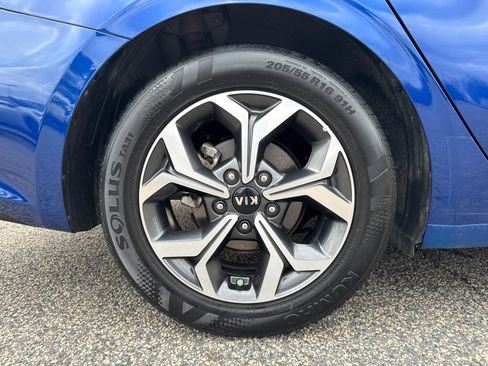 Used 2021 Kia Forte LXS image 17