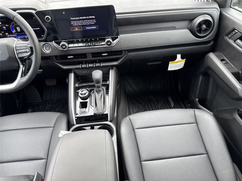 New 2026 Chevrolet Colorado Trail Boss AWD/4WD image 30