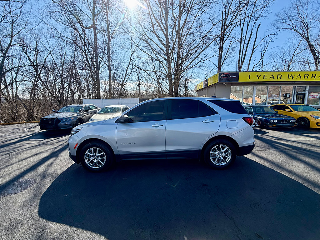 Used 2022 Chevrolet Equinox LS AWD/4WD image 5