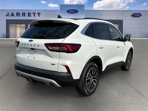 Used 2024 Ford Escape SE w/ PHEV Premium Package FWD image 4