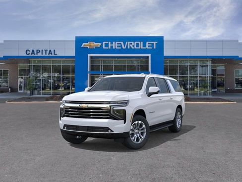New 2026 Chevrolet Suburban LT AWD/4WD image 8
