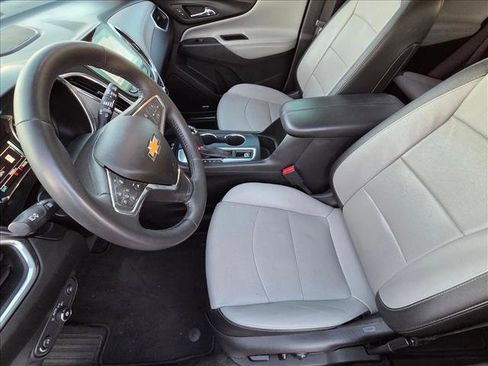 Used 2018 Chevrolet Equinox Premier image 16