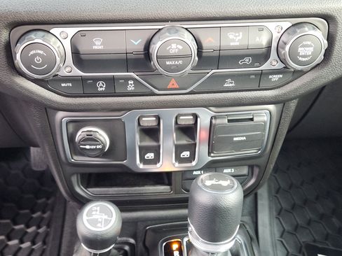 New 2026 Jeep Wrangler Sport AWD/4WD image 15
