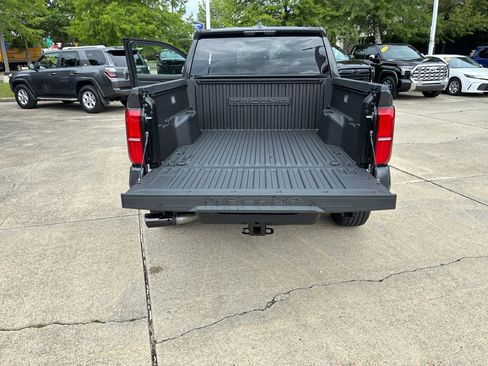New 2026 Toyota Tacoma SR5 RWD image 32
