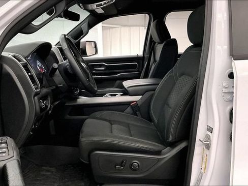 Used 2025 RAM 1500 Big Horn AWD/4WD image 24