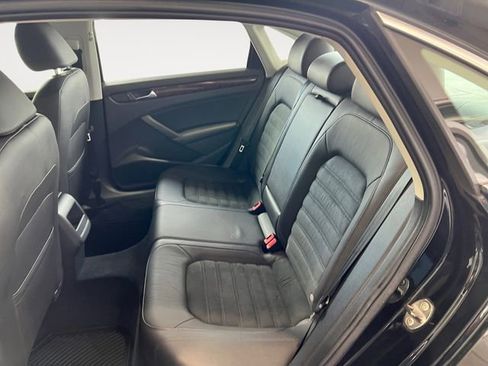 Used 2012 Volkswagen Passat 2.5 SEL Premium FWD image 11