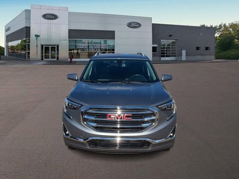 Used 2019 GMC Terrain SLT image 3