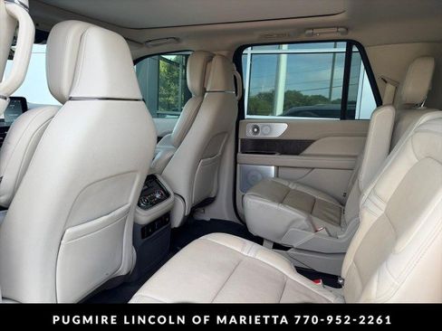 Used 2020 Lincoln Navigator L Reserve w/ Luxury Package AWD/4WD image 4