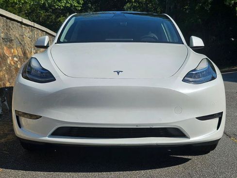 Used 2022 Tesla Model Y Long Range AWD/4WD image 6