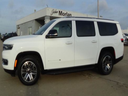 Certified 2025 Jeep Wagoneer L 4WD image 1