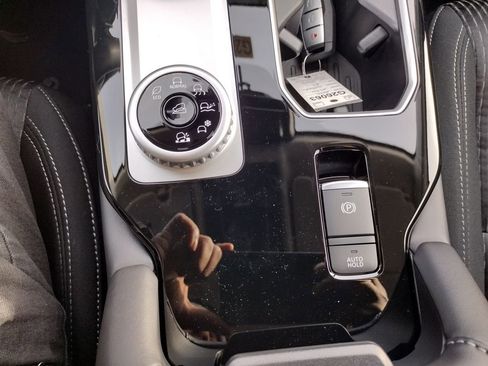 New 2026 Mitsubishi Outlander ES image 25