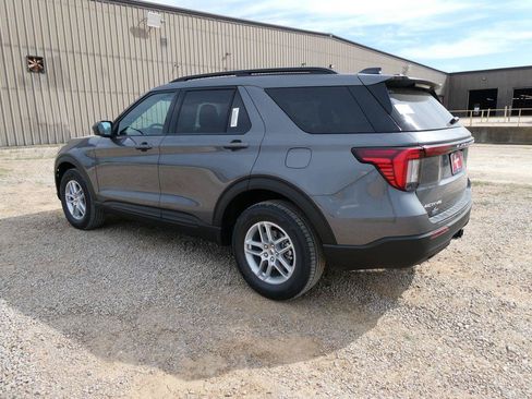 New 2027 Ford Explorer Active AWD/4WD image 7