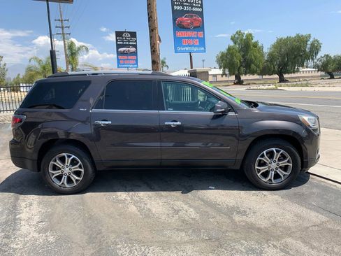 Used 2016 GMC Acadia SLT w/ Open Road Package FWD image 2