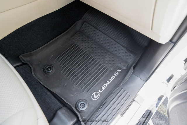 Used 2023 Lexus GX 460 Luxury w/ Sport Design Package AWD/4WD image 89