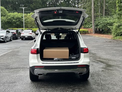 New 2026 Mercedes-Benz GLB 250 image 8