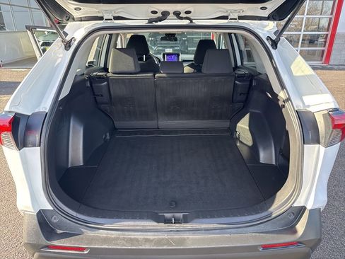 Used 2023 Toyota RAV4 LE image 16