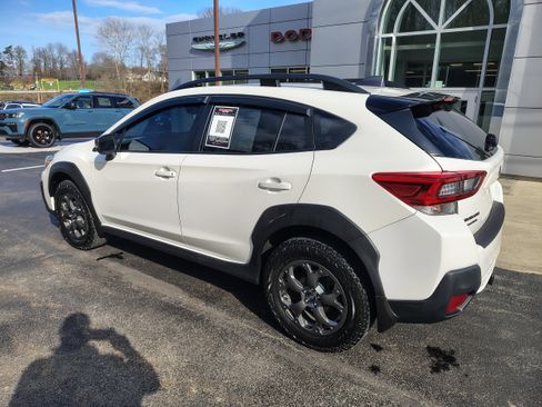 Used 2021 Subaru Crosstrek 2.5i Sport w/ Moonroof Package image 14