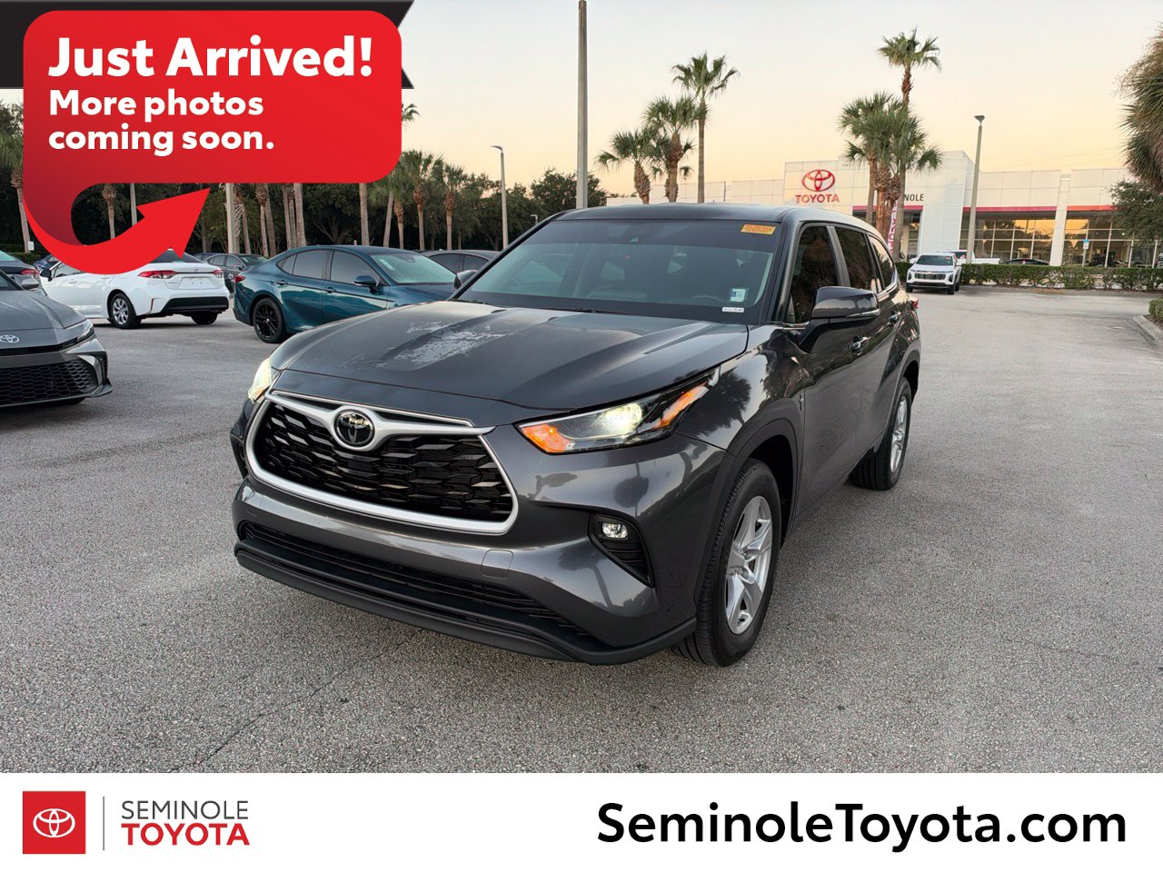 Used 2025 Toyota Highlander LE FWD 360° Tour