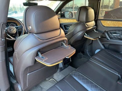 Used 2018 Bentley Bentayga Onyx Edition image 42