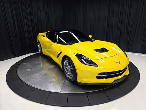 Used 2016 Chevrolet Corvette Stingray Coupe w/ 3LT Preferred Equipment Group RWD image 7