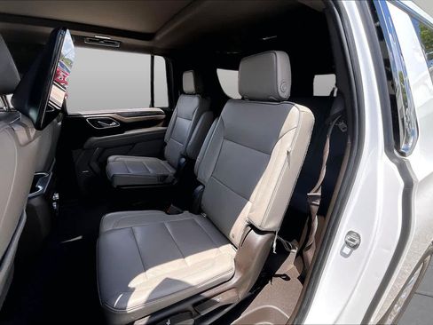 Used 2021 GMC Yukon XL SLT w/ SLT Premium Package RWD image 20