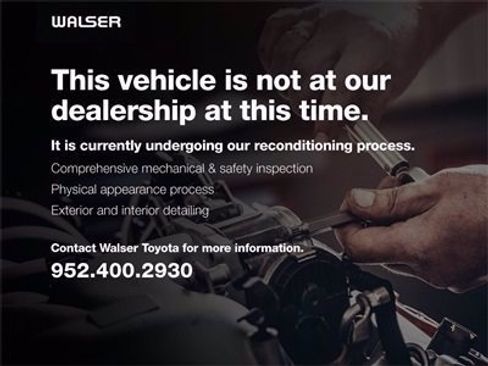 Used 2024 Toyota Highlander Limited AWD/4WD image 1