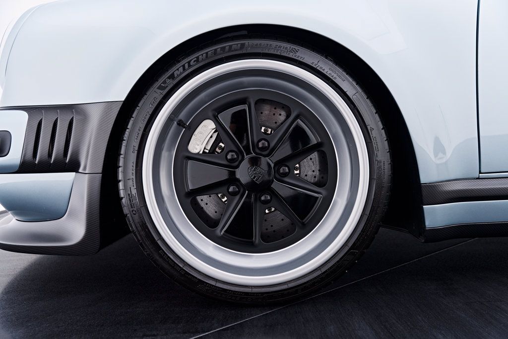 Used 1990 Porsche 911 Carrera image 3