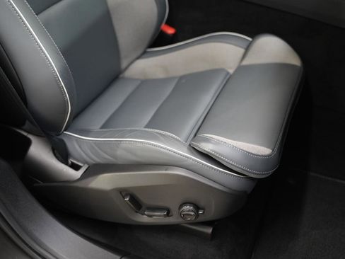 Used 2022 Volvo XC60 B5 R-Design w/ Advanced Package image 29