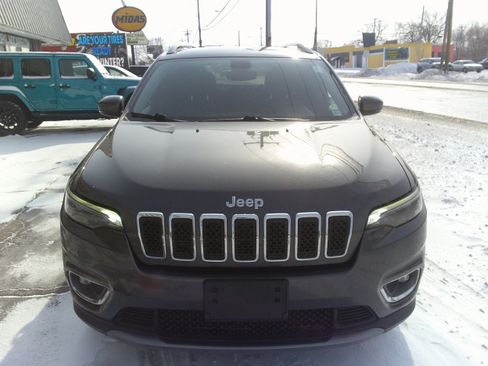 Used 2019 Jeep Cherokee Limited image 9