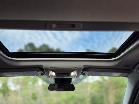 Used 2025 Toyota RAV4 XLE w/ Convenience Package image 21