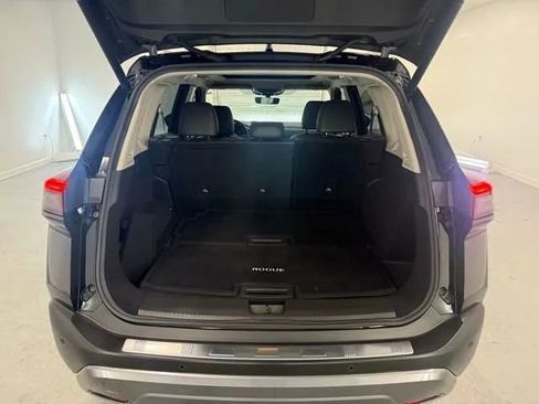 Used 2023 Nissan Rogue SL w/ SL Premium Package image 8