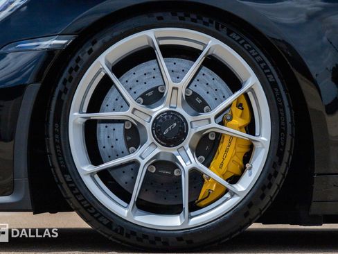 Used 2022 Porsche 911 GT3 RWD image 8