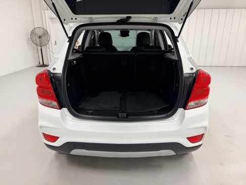 Certified 2021 Chevrolet Trax LT w/ Premium Seat Package FWD image 22