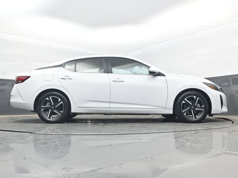 Used 2024 Nissan Sentra SV image 31