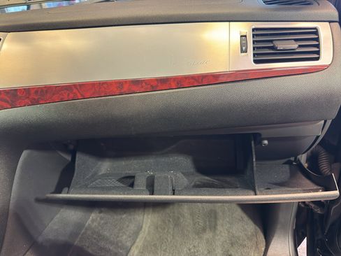 Used 2014 Cadillac Escalade Luxury image 24