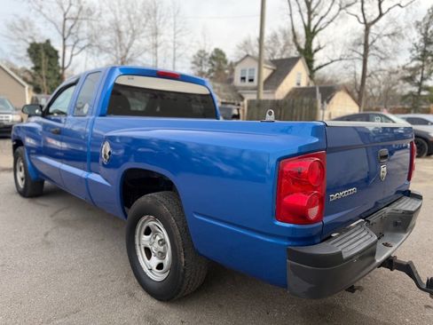 Used 2008 Dodge Dakota ST image 4