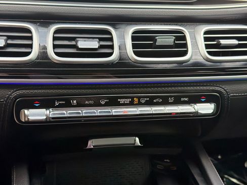 Used 2024 Mercedes-Benz GLS 450 4MATIC image 34
