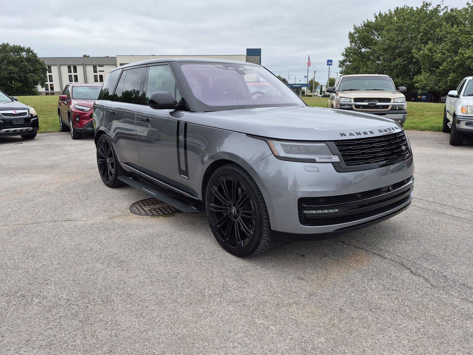 Used 2023 Land Rover Range Rover Autobiography AWD/4WD image 7