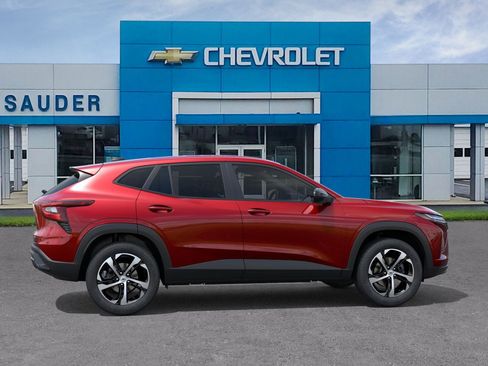 New 2026 Chevrolet Trax RS w/ Driver Confidence Package image 5