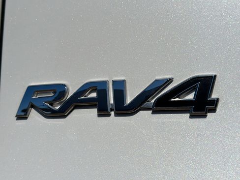 Used 2025 Toyota RAV4 XLE Premium image 12