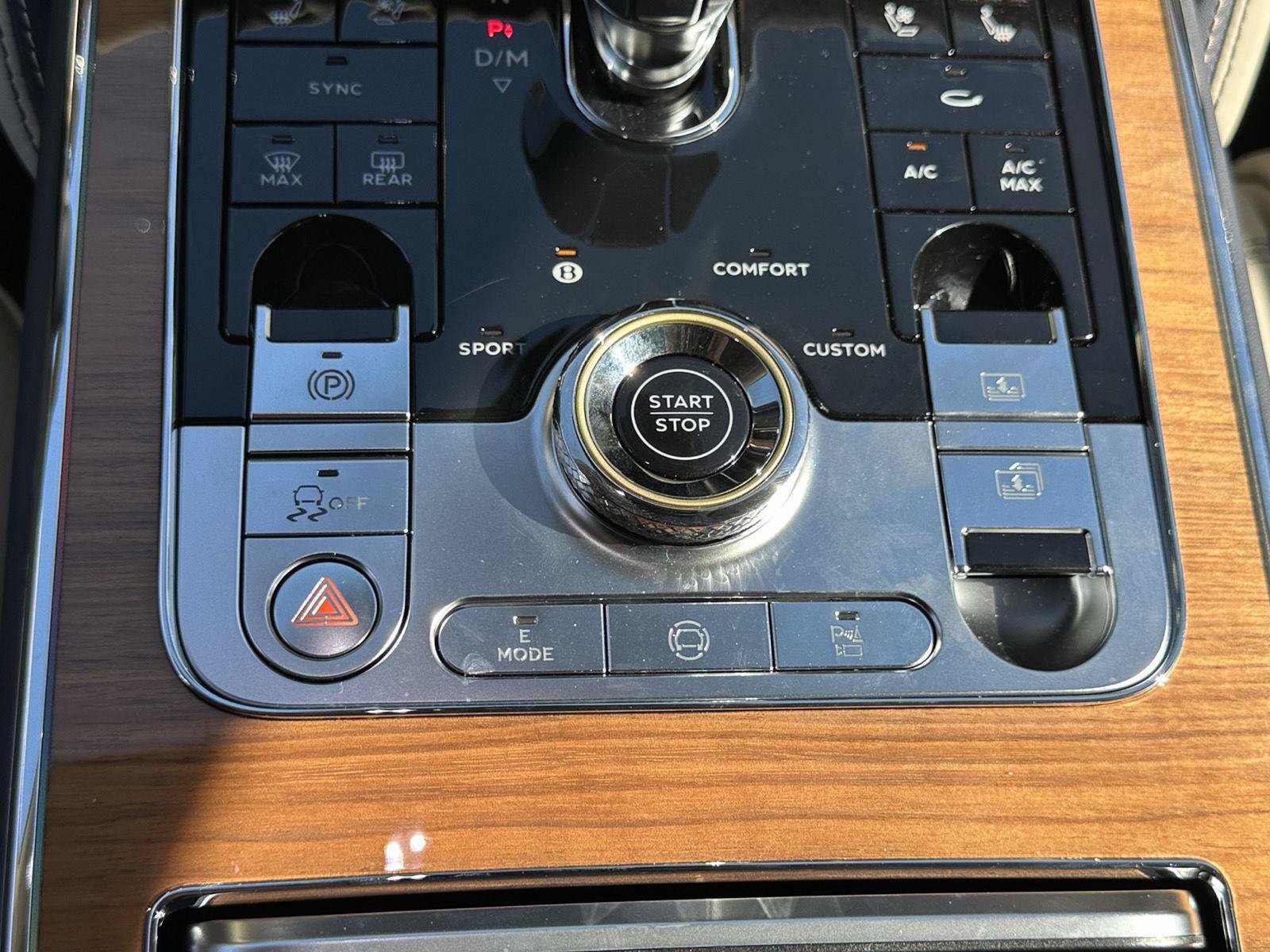 New 2027 Bentley Flying Spur AWD/4WD image 46