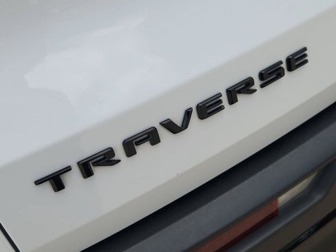 Used 2025 Chevrolet Traverse LT w/ Midnight/Sport Edition FWD image 30