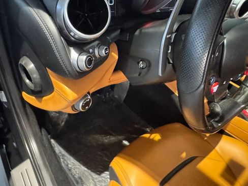 Used 2018 Ferrari GTC4Lusso T image 16