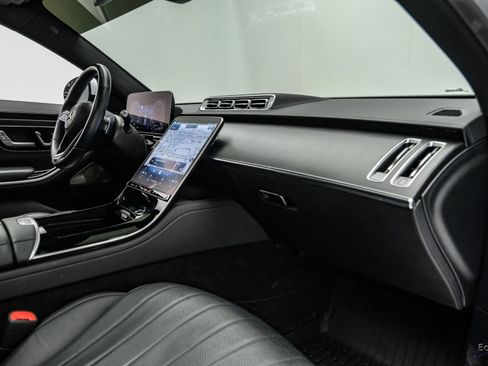 Used 2022 Mercedes-Benz S 580 4MATIC Sedan w/ AMG Line Package image 57