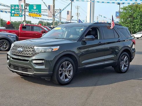 Certified 2022 Ford Explorer XLT w/ Equipment Group 202A AWD/4WD image 3