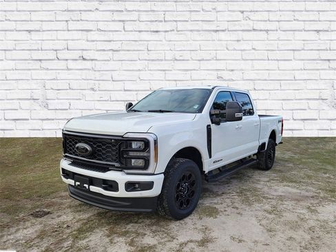 New 2026 Ford F250 Lariat w/ Black Appearance Package image 4