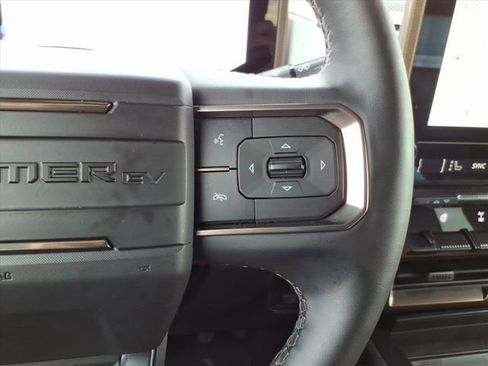 Used 2024 GMC Hummer EV 3X w/ Extreme Off-Road Package AWD/4WD image 35